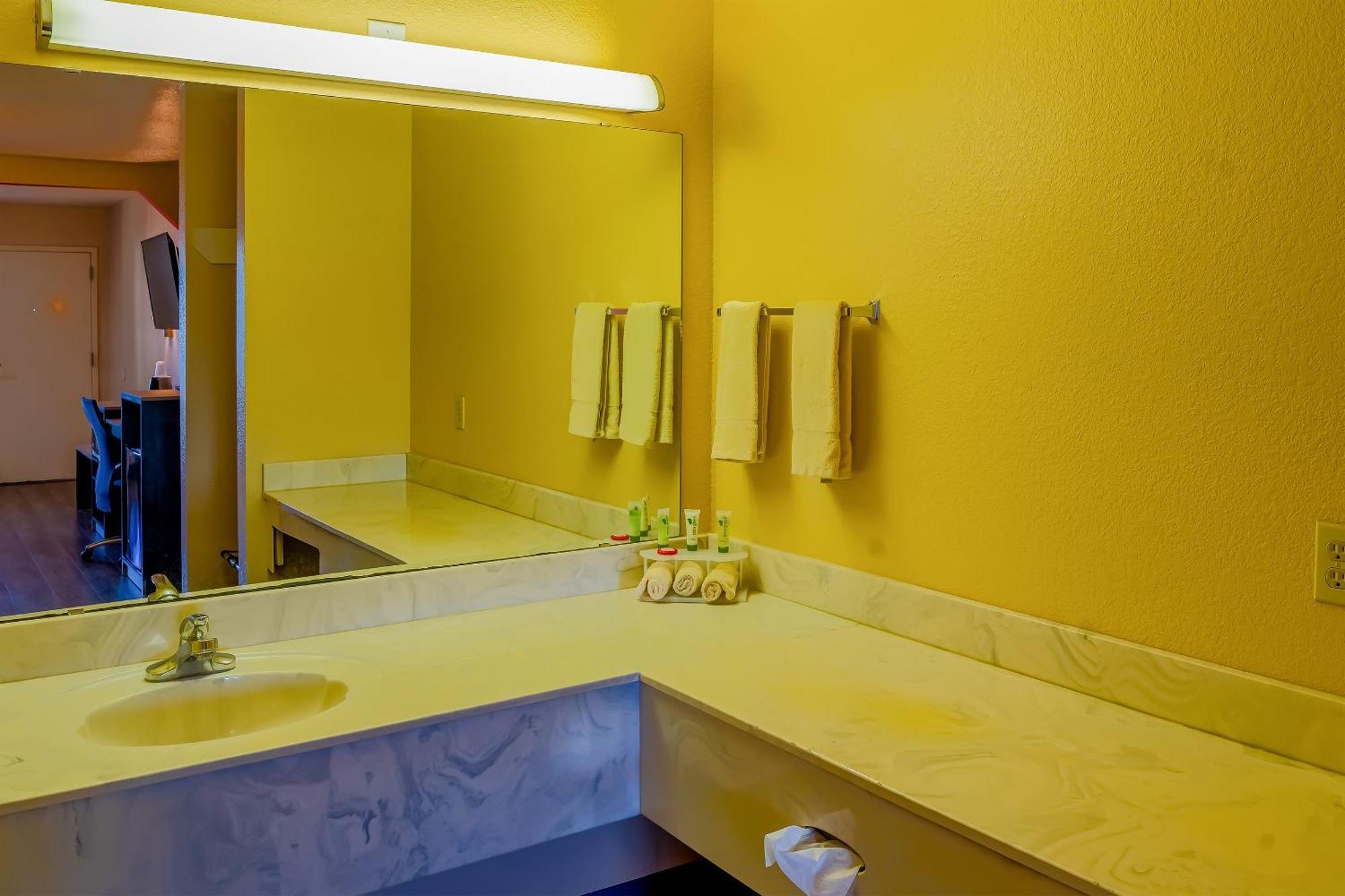 Oyo Hotel Yoakum West Ngoại thất bức ảnh